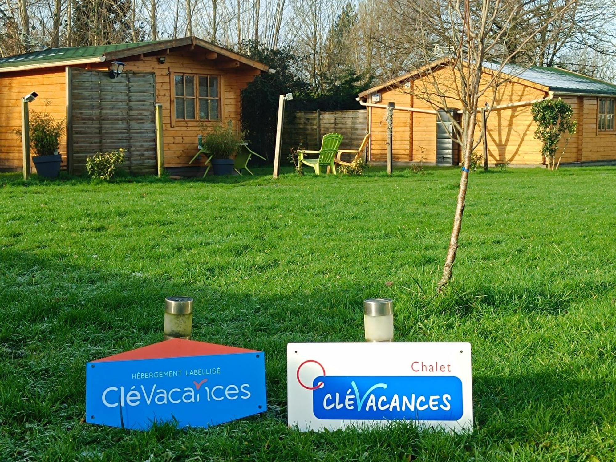 Gite Les Chalets Du Fliers Verton Meubles De Tourisme Classes 2 Etoiles Berck Exterior foto