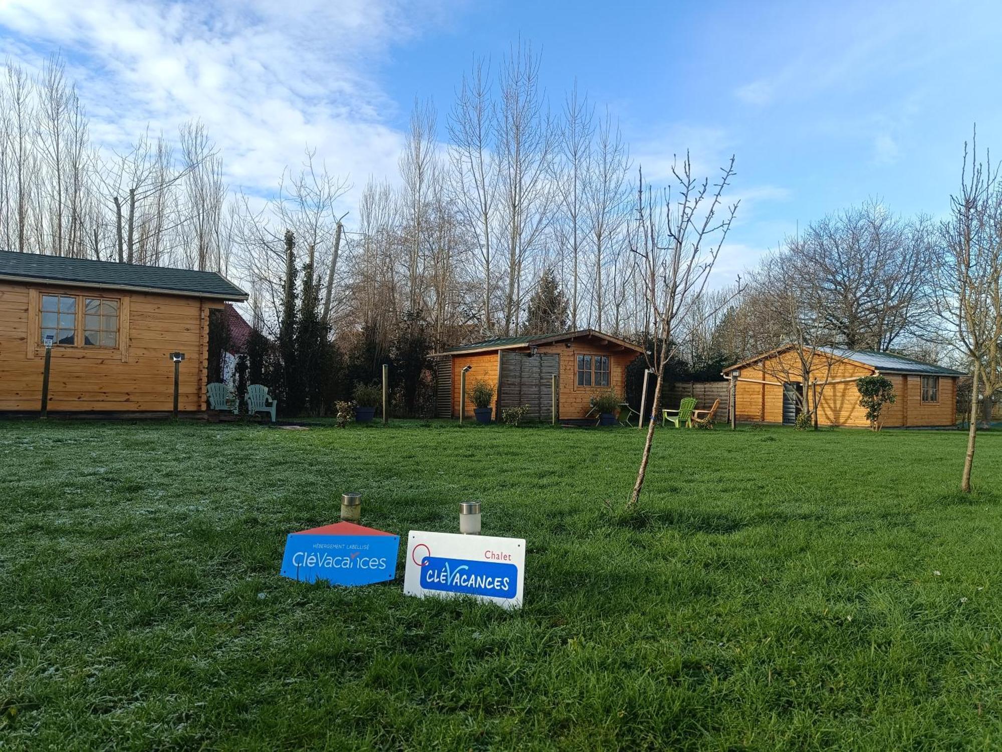 Gite Les Chalets Du Fliers Verton Meubles De Tourisme Classes 2 Etoiles Berck Exterior foto